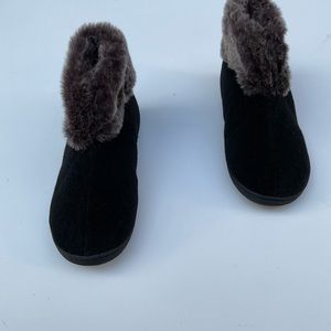 Acorn Women’s Chinchilla Booties